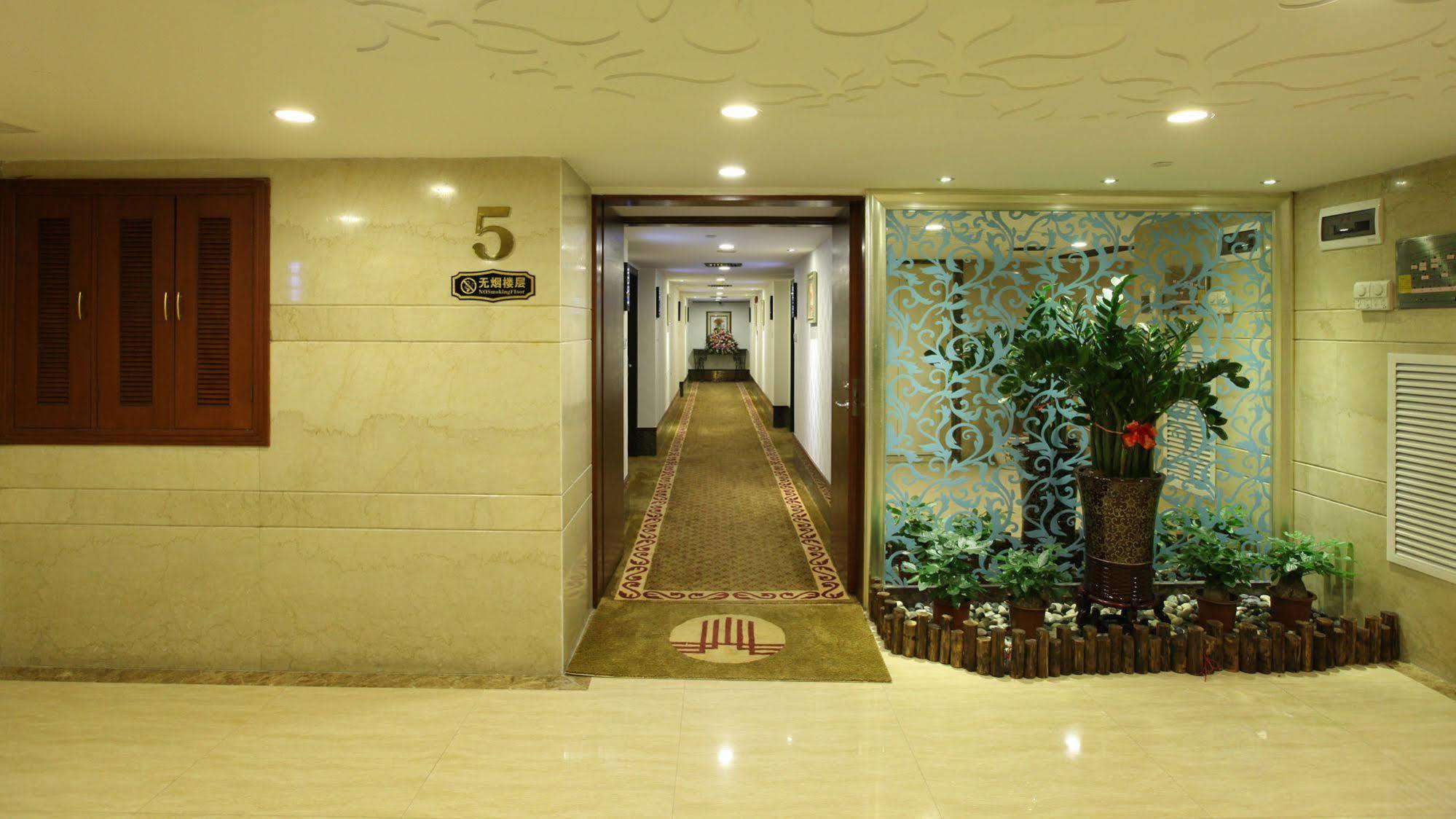 New World Hotel Guangzhou Exterior foto